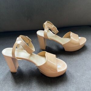 Stuart Weitzman Nude Platform 4” Heels size 10